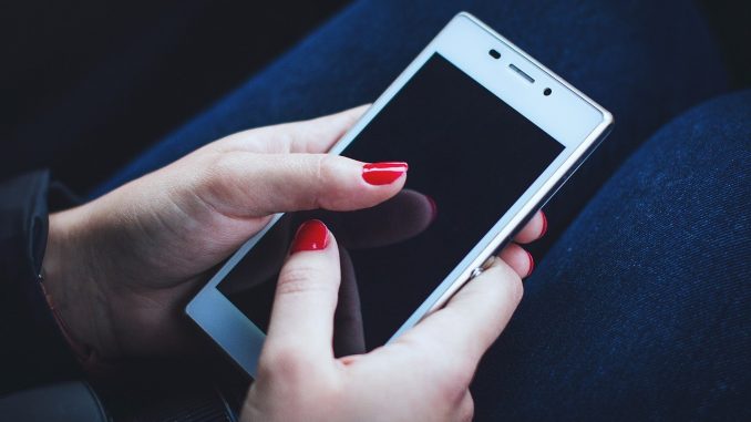 cell-phone-1163722_1280