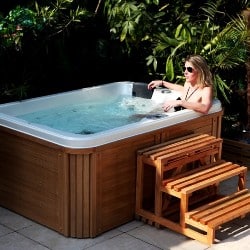 choisir un jacuzzi spa exterieur pas cher