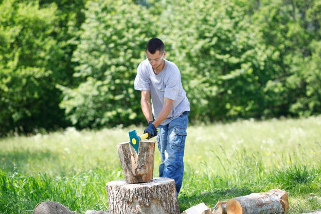 Comment couper son bois de chauffage